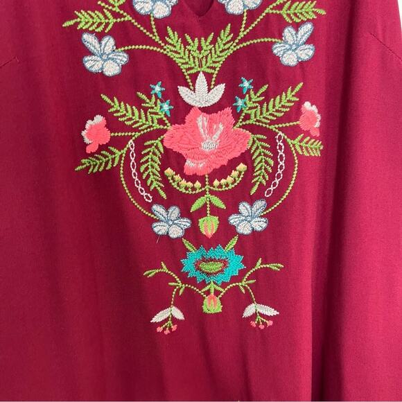 The Impeccable Pig Red Floral Embroidered V-Neck Shift Dress Size Medium - Picture 5 of 13